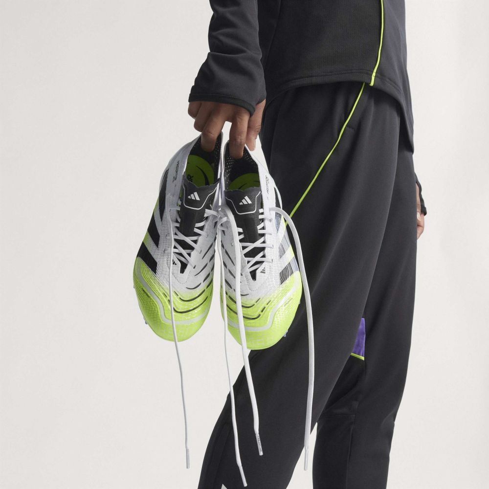 Guayos Predator Elite para terreno firme